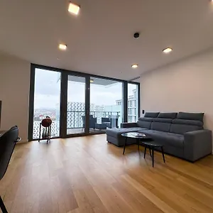 https://luxus-apartment-mit-weitblick.vienna-besthotels.com